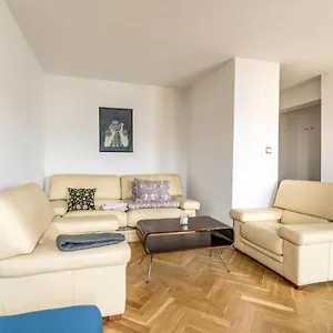 Golden - Charming&brilliant - Center - Tw44 , Warszawa Polska